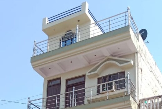 Shakun Hotel