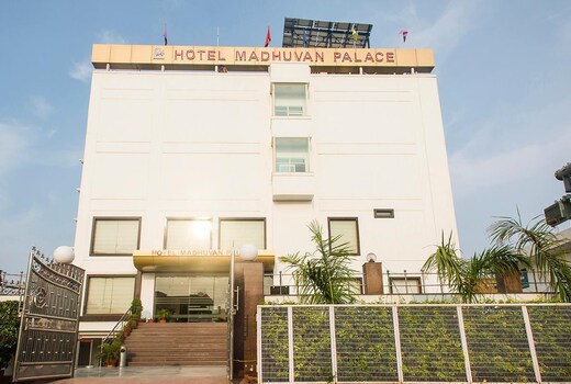Hotel Madhuvan Palace