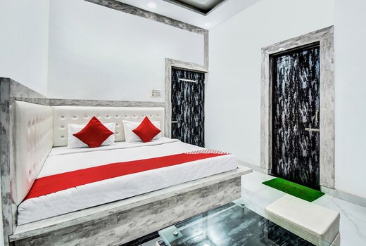 Hotel O Ashish Palace