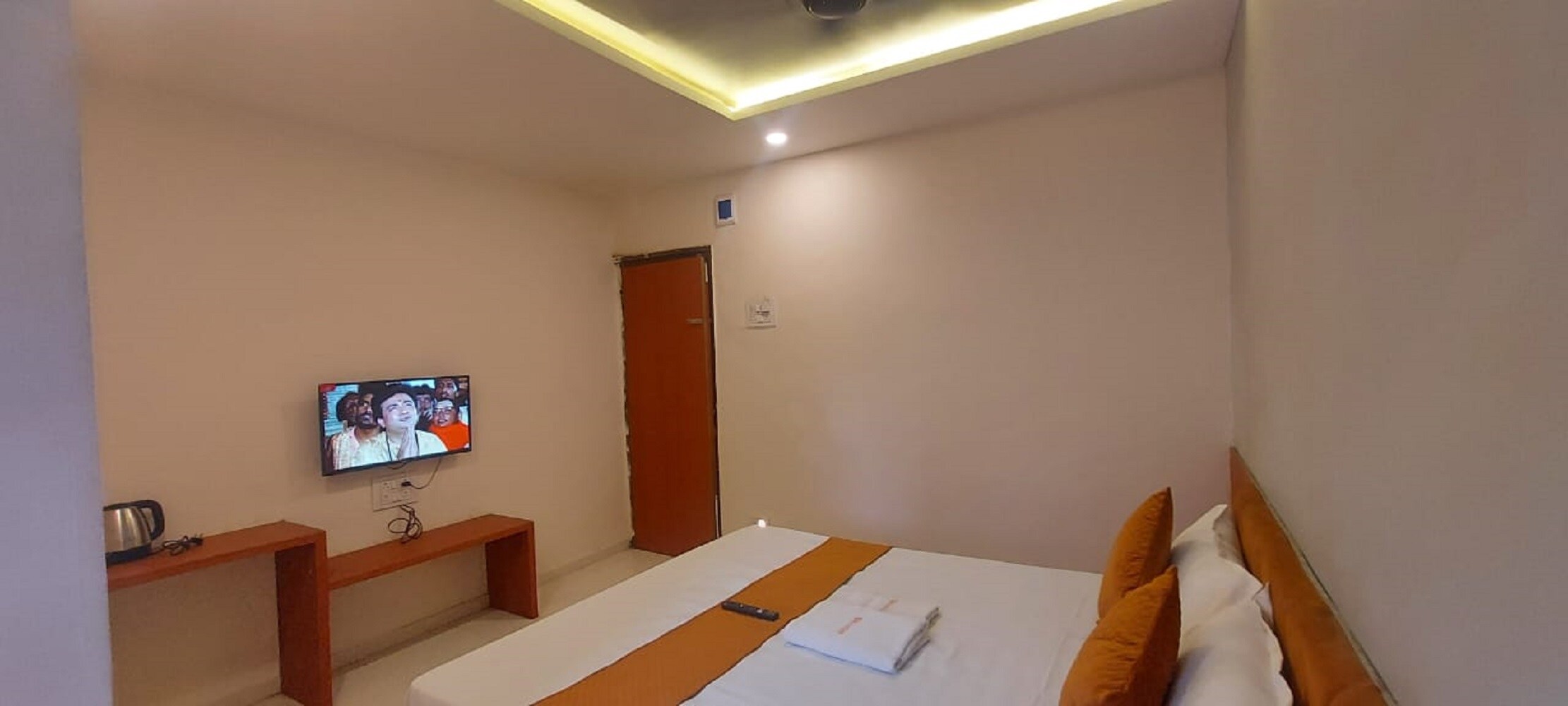 Hotel Kapish International