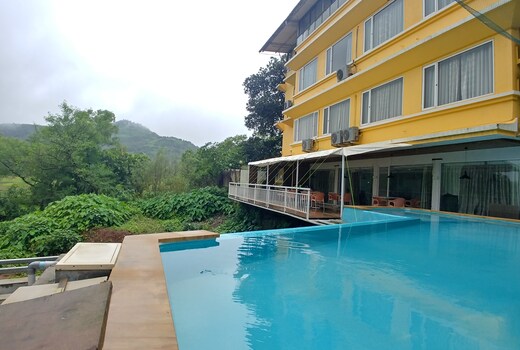 Lake View Resort