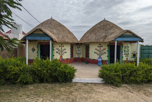 White Rann Homestay