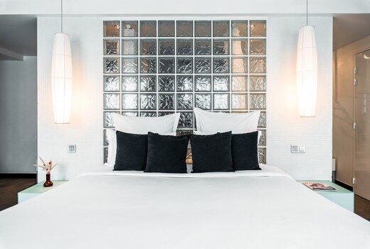 Kube Hotel Paris