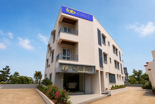 FabHotel Ojas Inn