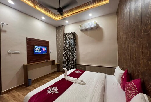 MNG Rooms at Awas Vikas 3