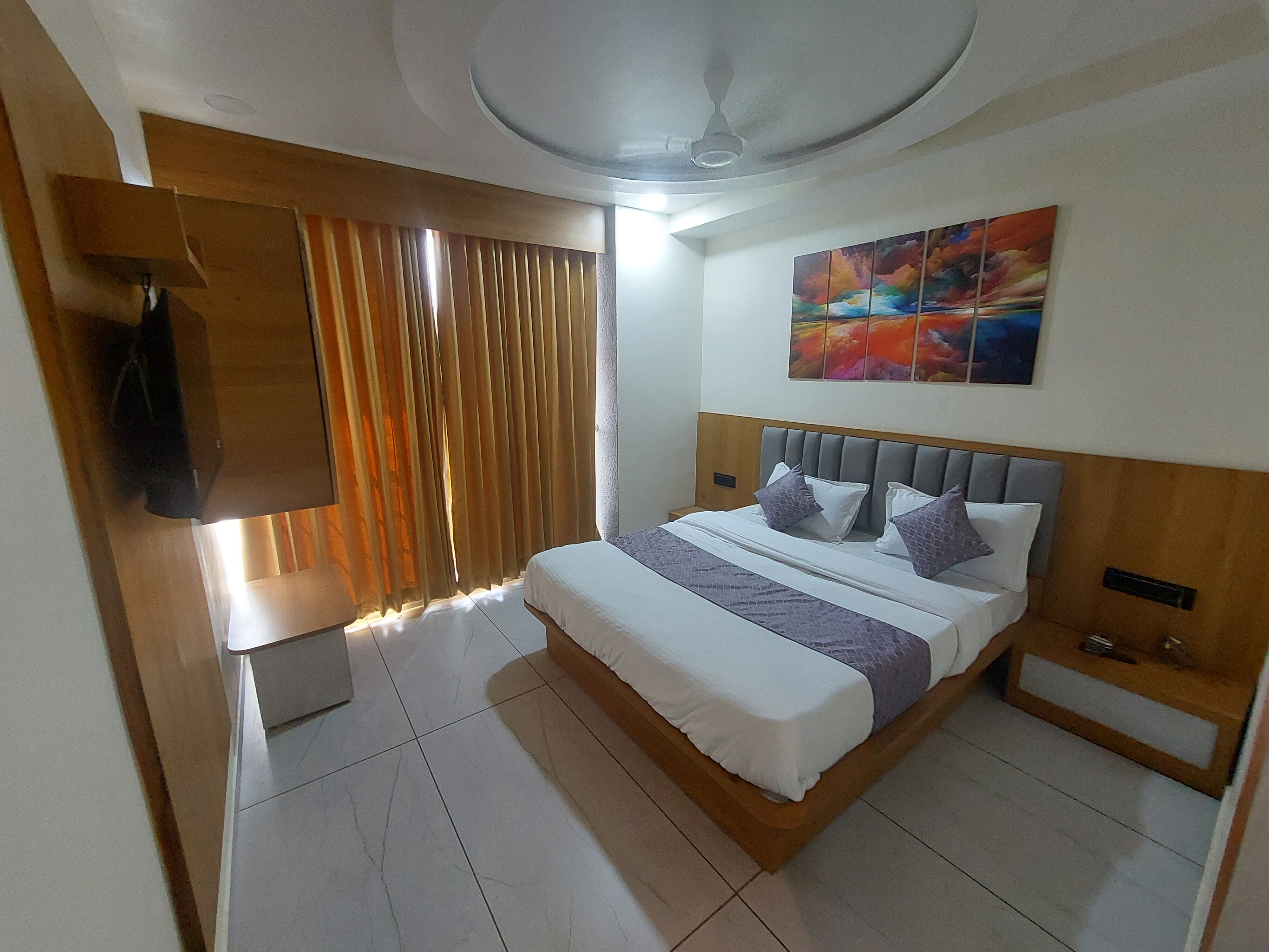 HOTEL R K VILLA
