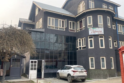 Hotel Manora Palace