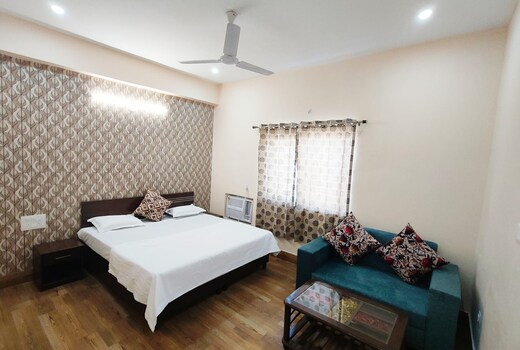 Aryan Castle Homestay @ 200MTRS ISBT