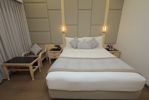 Hotel Sovereign (Pure Veg)