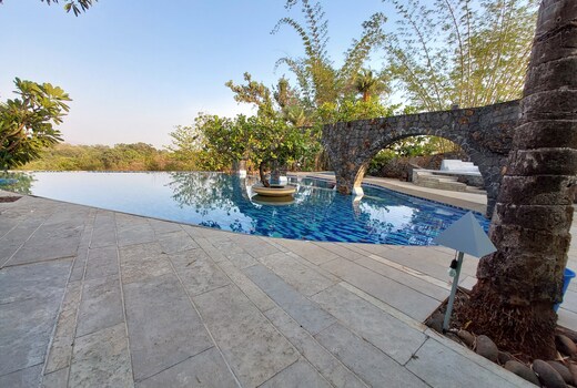 Kondan the retreat
