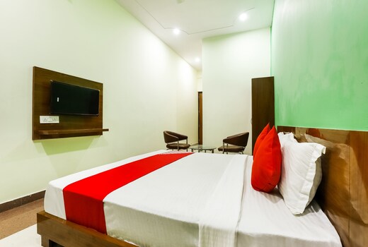 Collection O HR 20 Hotel And Restaurant