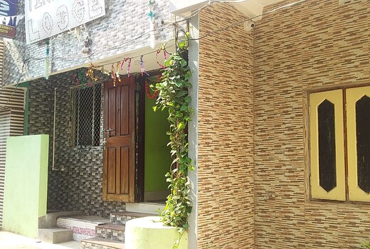 Tirupati Lodge