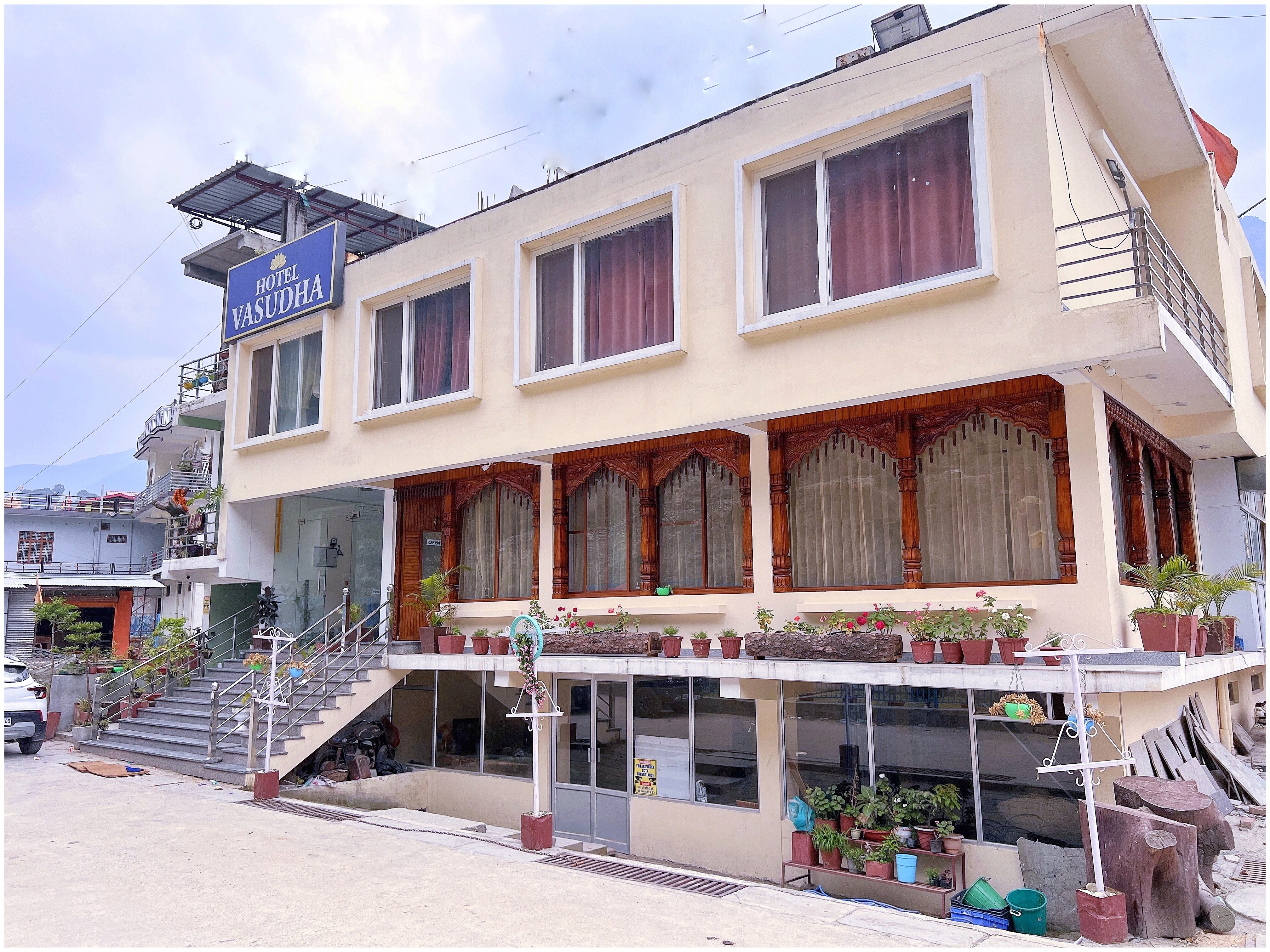 Hotel Vasudha