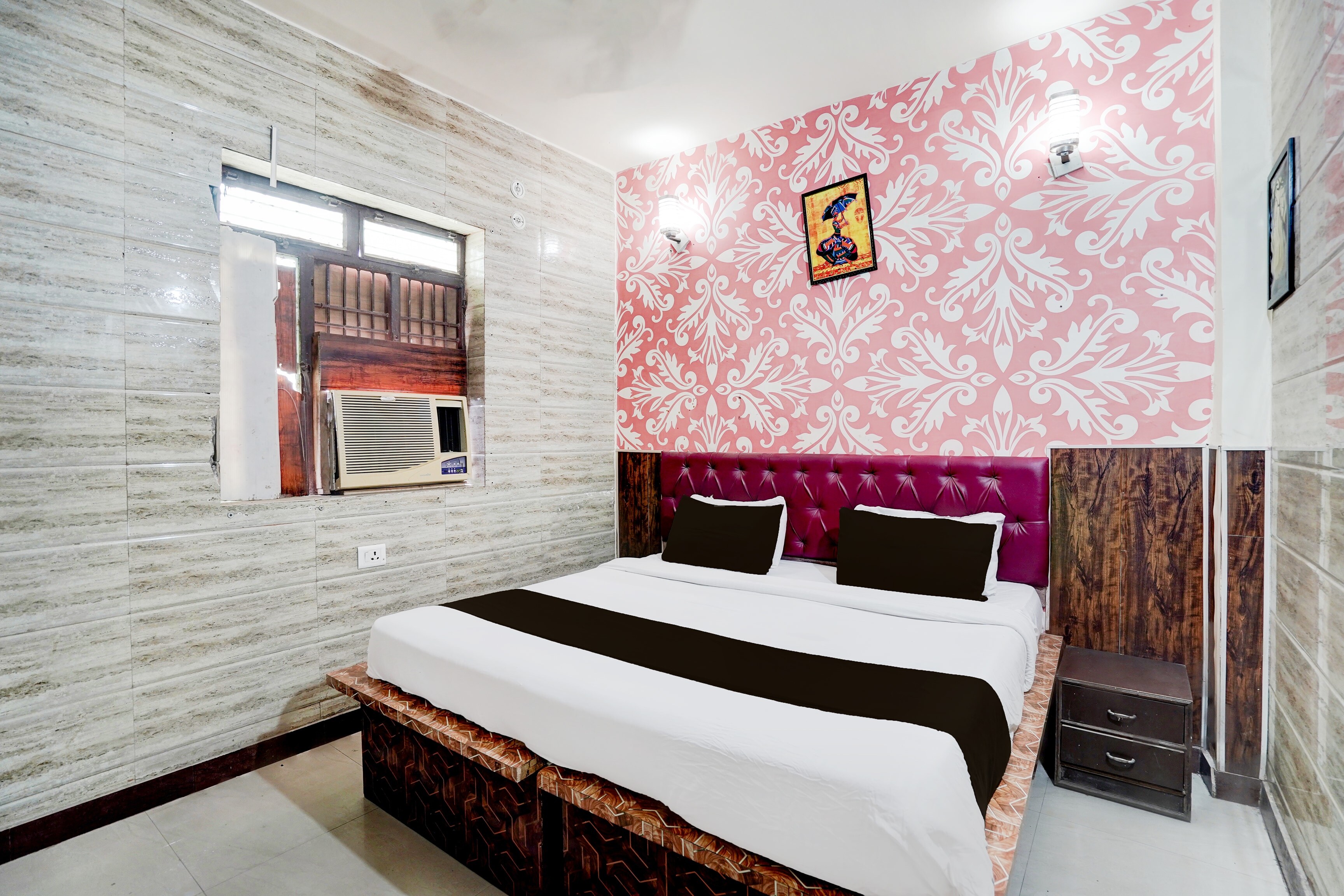 Hotel O Max Homestay