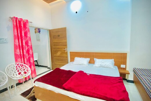 HOTEL SHREE G R