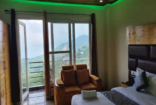 Hotel Skywing By MountMemory