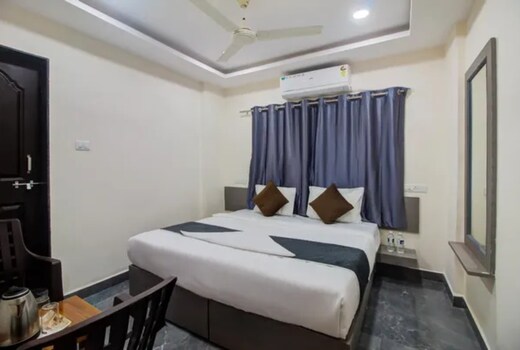 FabHotel Ocean'S Residency