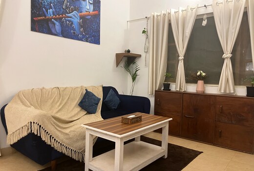 Contemporary 1BHK by Goaround Homes at Vagator
