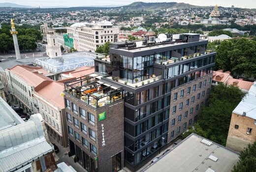 IBIS Styles Tbilisi Center, Freedom Square