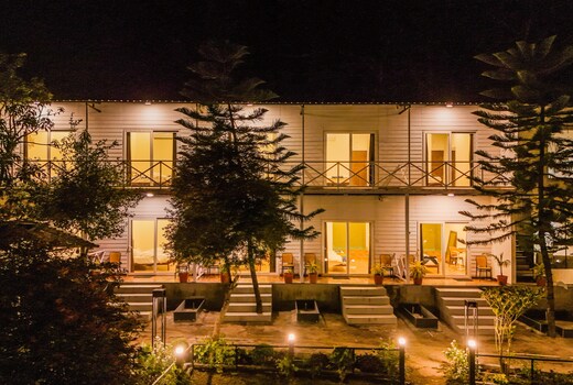 Aspen Riverside Resort (180 mountain view)
