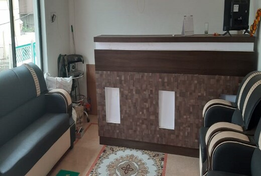 Hotel Damodar Palace