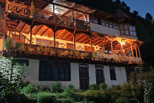 Himalayan Orchard Huts
