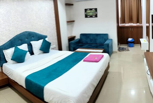 Hotel Mountain Inn Ahmedabad