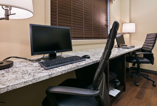 Best Western Plus Lacombe Inn & Suites