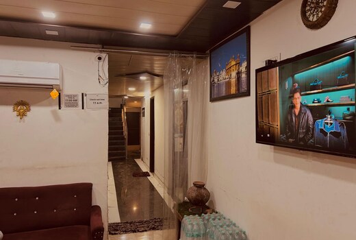 Hotel Ozy Residency
