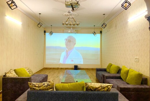 Instay 7 |Relax 3bhk Big Theater Screen