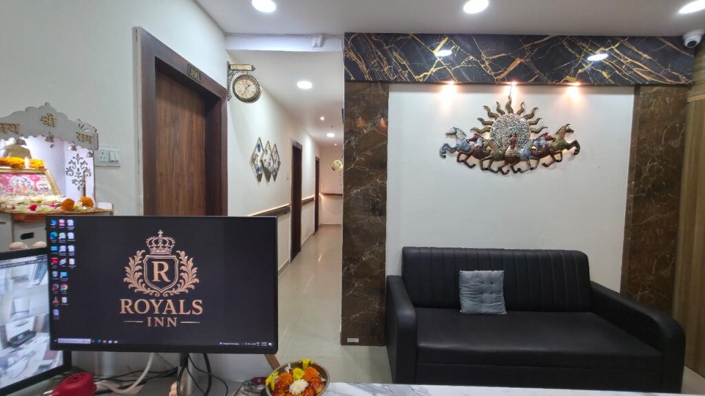 Royals Inn