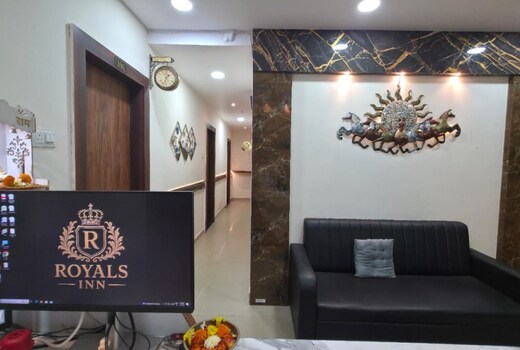 Royals Inn
