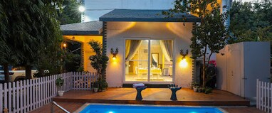 The AnuGrah - Luxury Villa with Swimming Pool