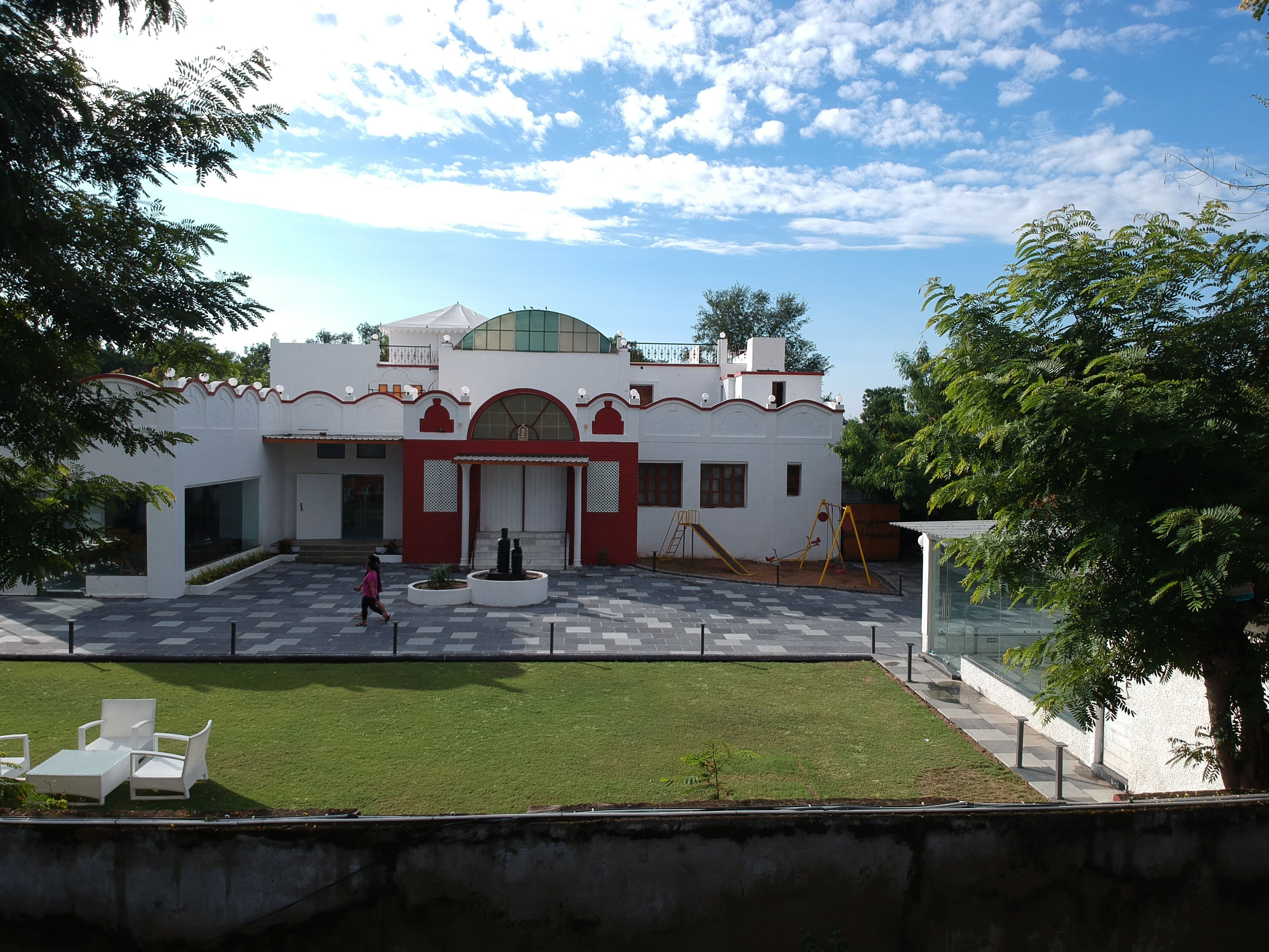 Casa Blanca Resort