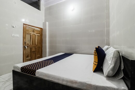 SPOT ON Maharani guest house