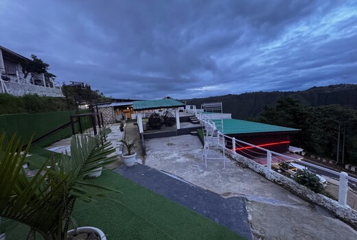 Meili Resort
