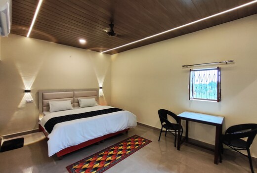 Sunrise Homestay | 1KM from TajMahal
