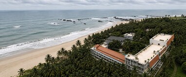 White Wharf Beach Resort Morjim