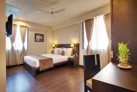Whispering Palms Hotel, Jaipur