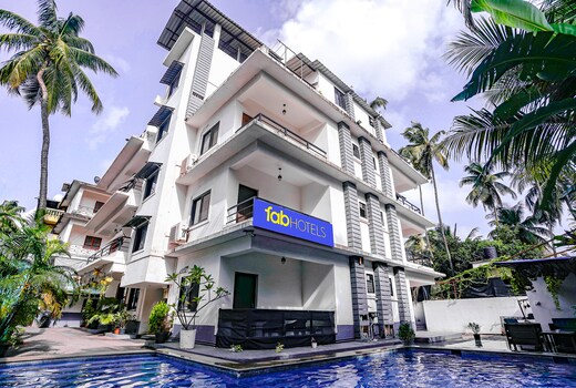 FabHotel X & Z - Nr. Calangute Beach