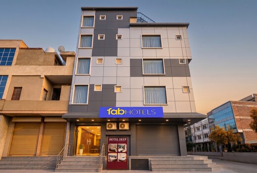 FabHotel Deep, Near Jawahar Circle - Patrika Gate