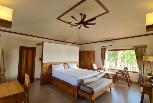 Kaayal Luxury Villa Varkala | Private Lakefront Retreat