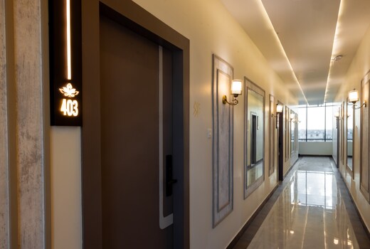 Hotel Rover Suites