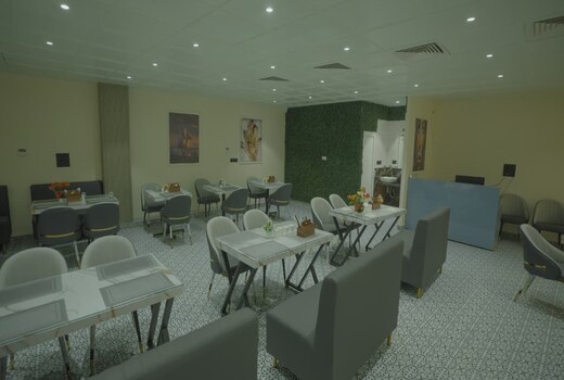 Knightz bridge Hotel