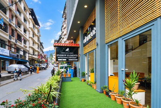 Sparrow Elements Boutique 2 min walk To Mg Marg