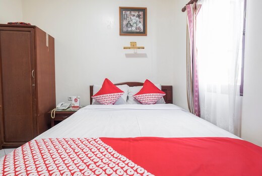 OYO 1090 Hotel Anging Mammiri Makassar
