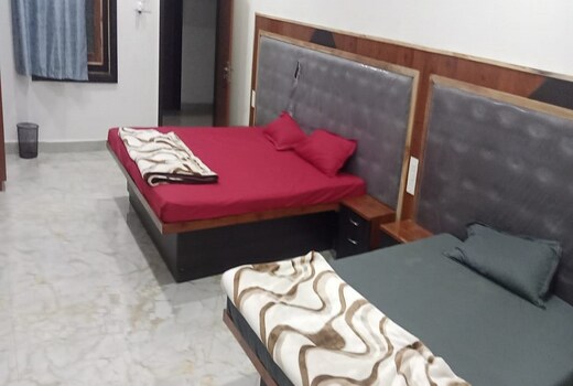 Vaibhav Hotel