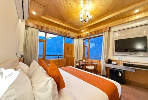 Snow Apple Resort by West Western ( centrally heated and air cooled)
