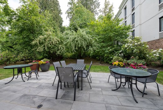 Holiday Inn Express & Suites Surrey