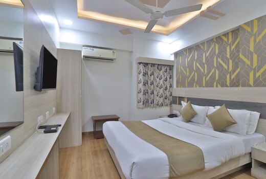 HOTEL CHANDRA PALACE